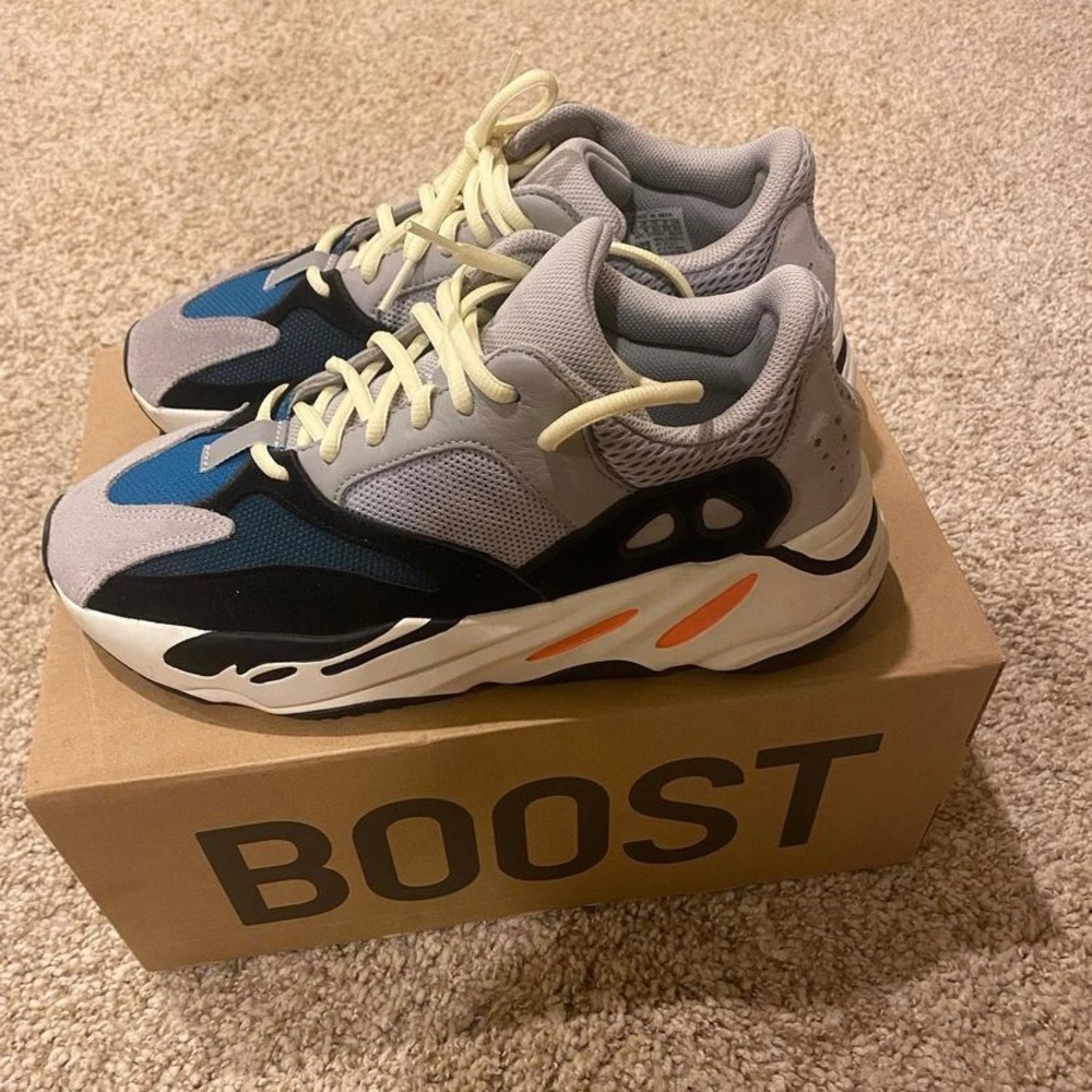 Yeezy 700 Waverunner